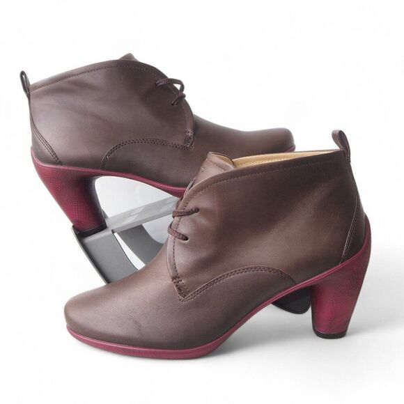 ECCO Sculptured 65" Leather Ankle Booties Brown / Burgundy Heel Women's 10-10.5 - Picture 1 of 11